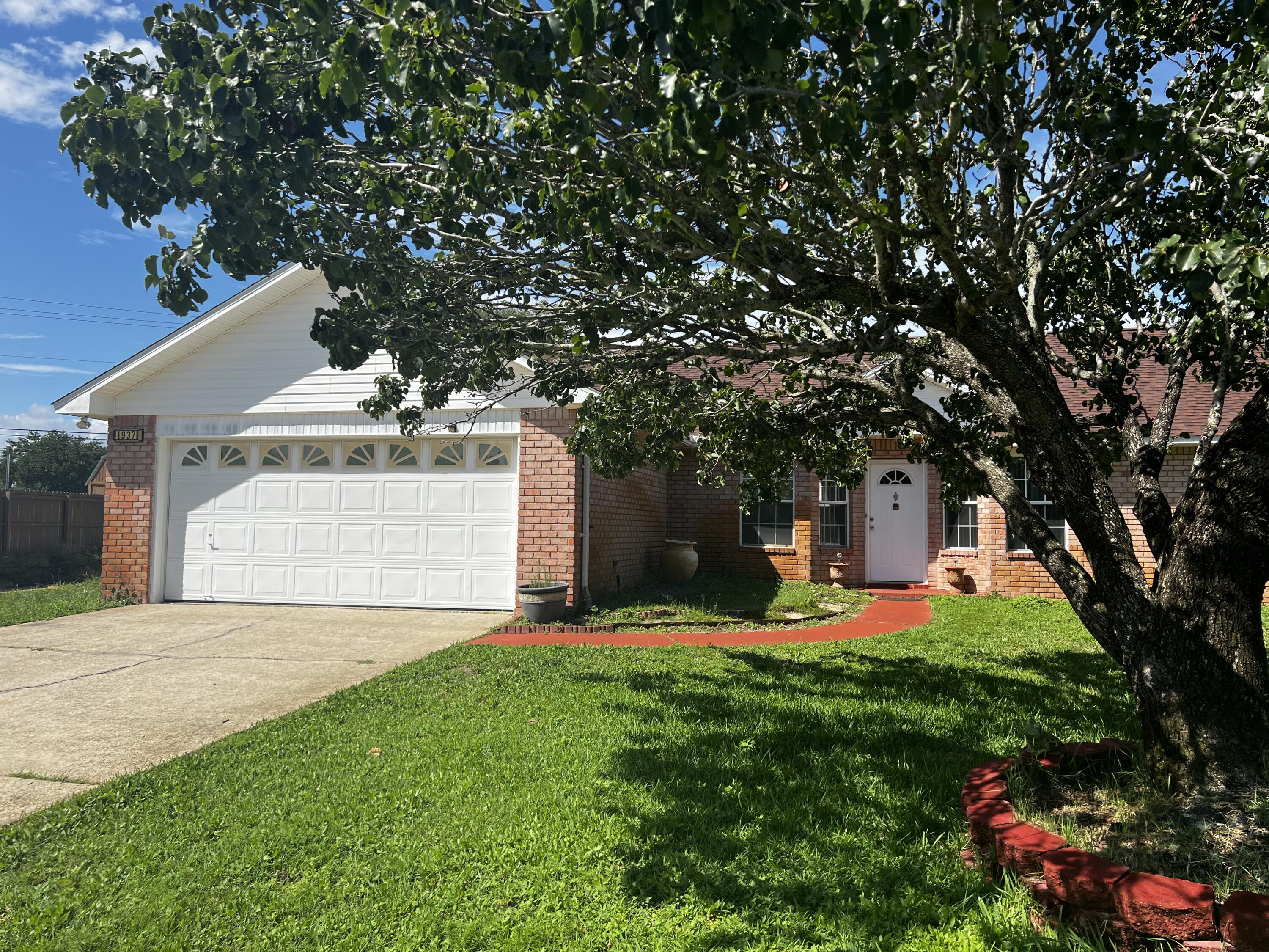 1937 Jessica Way — photo