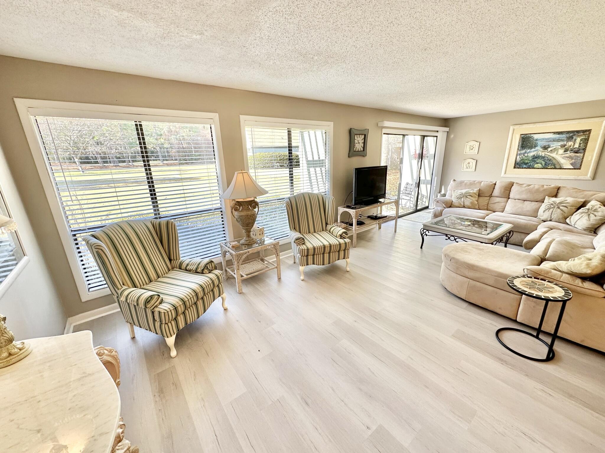 535 Augusta Place #11401 — photo