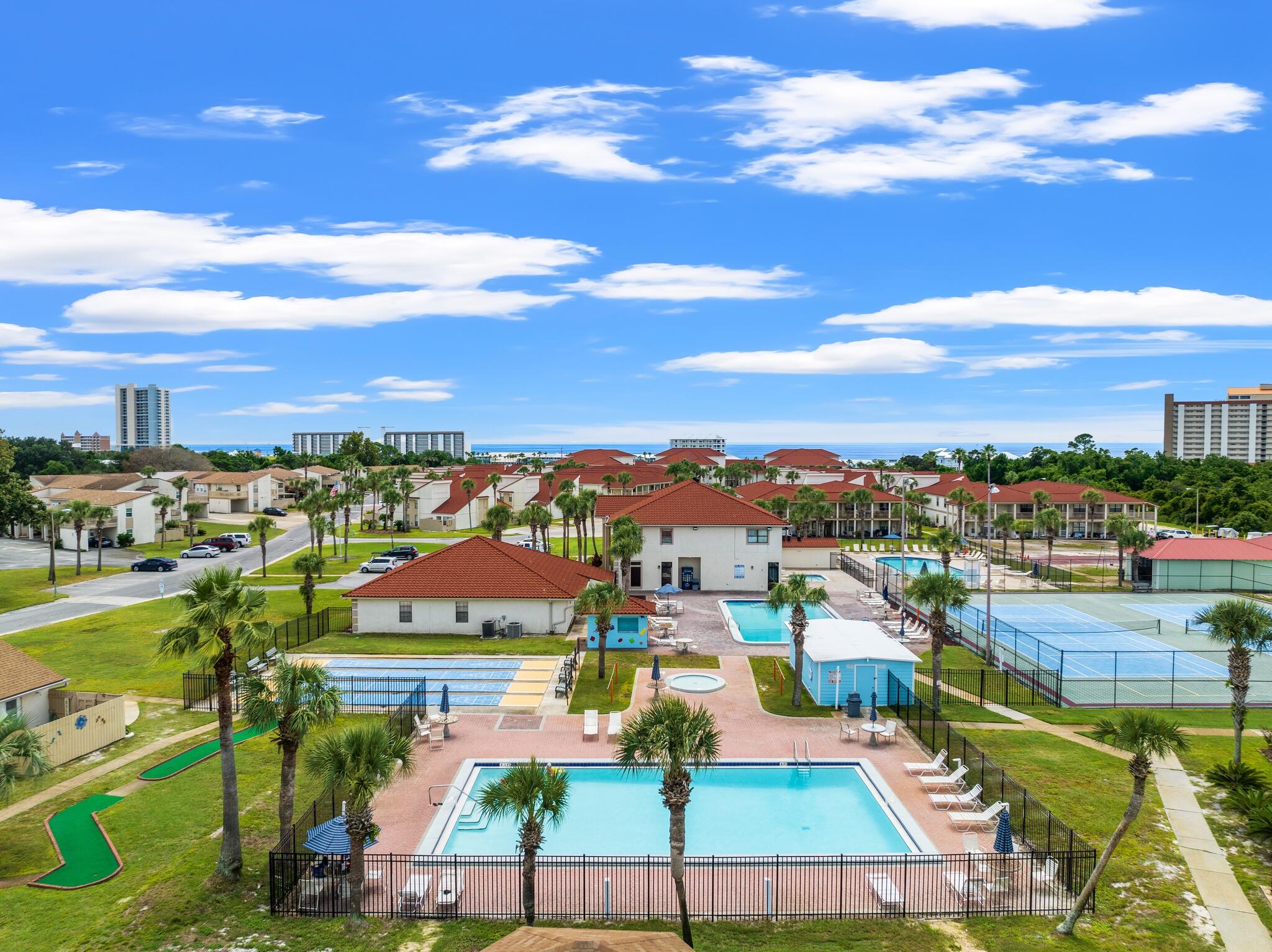 17462 Front Beach Road 35D — photo