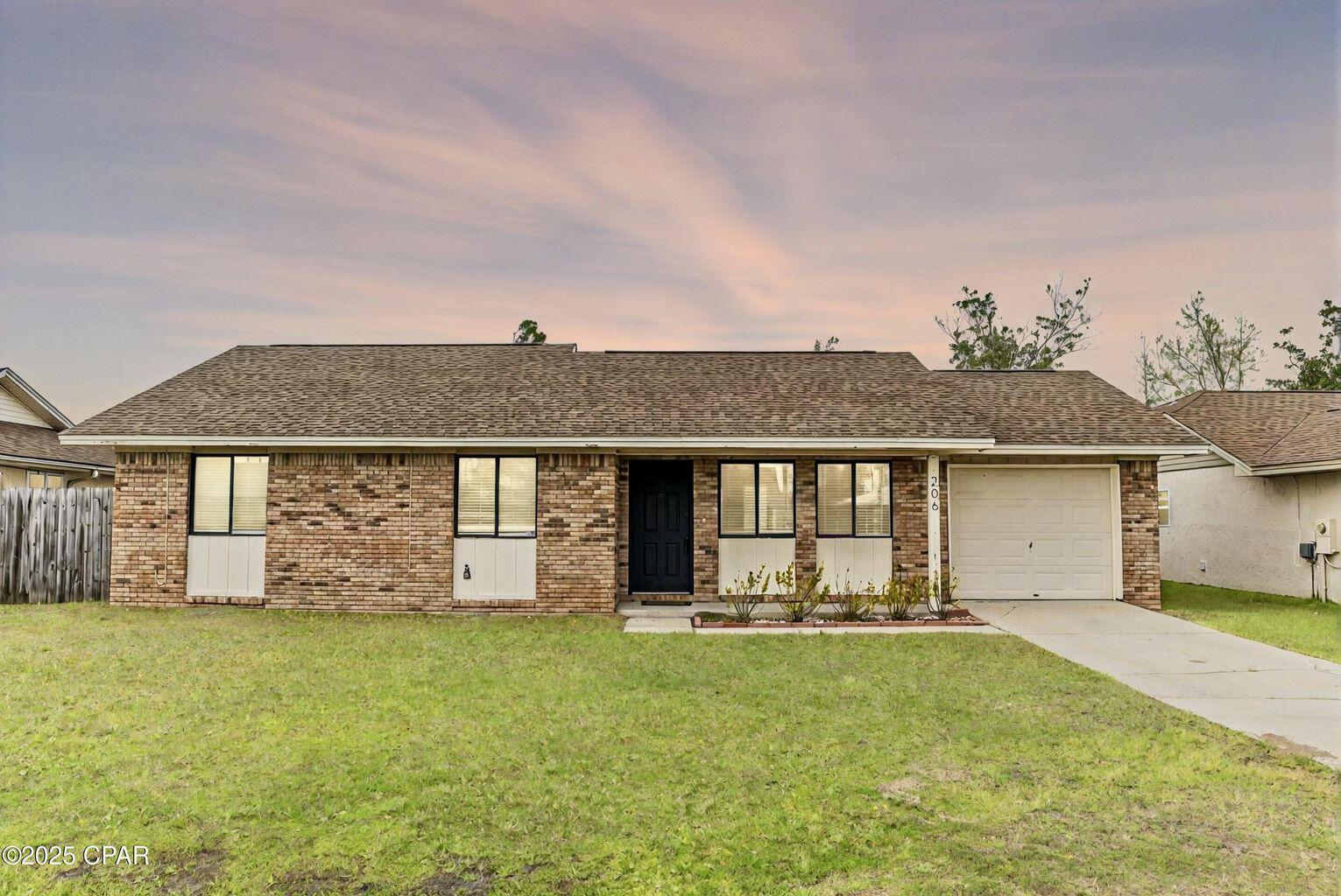 206 Acme Lane — photo
