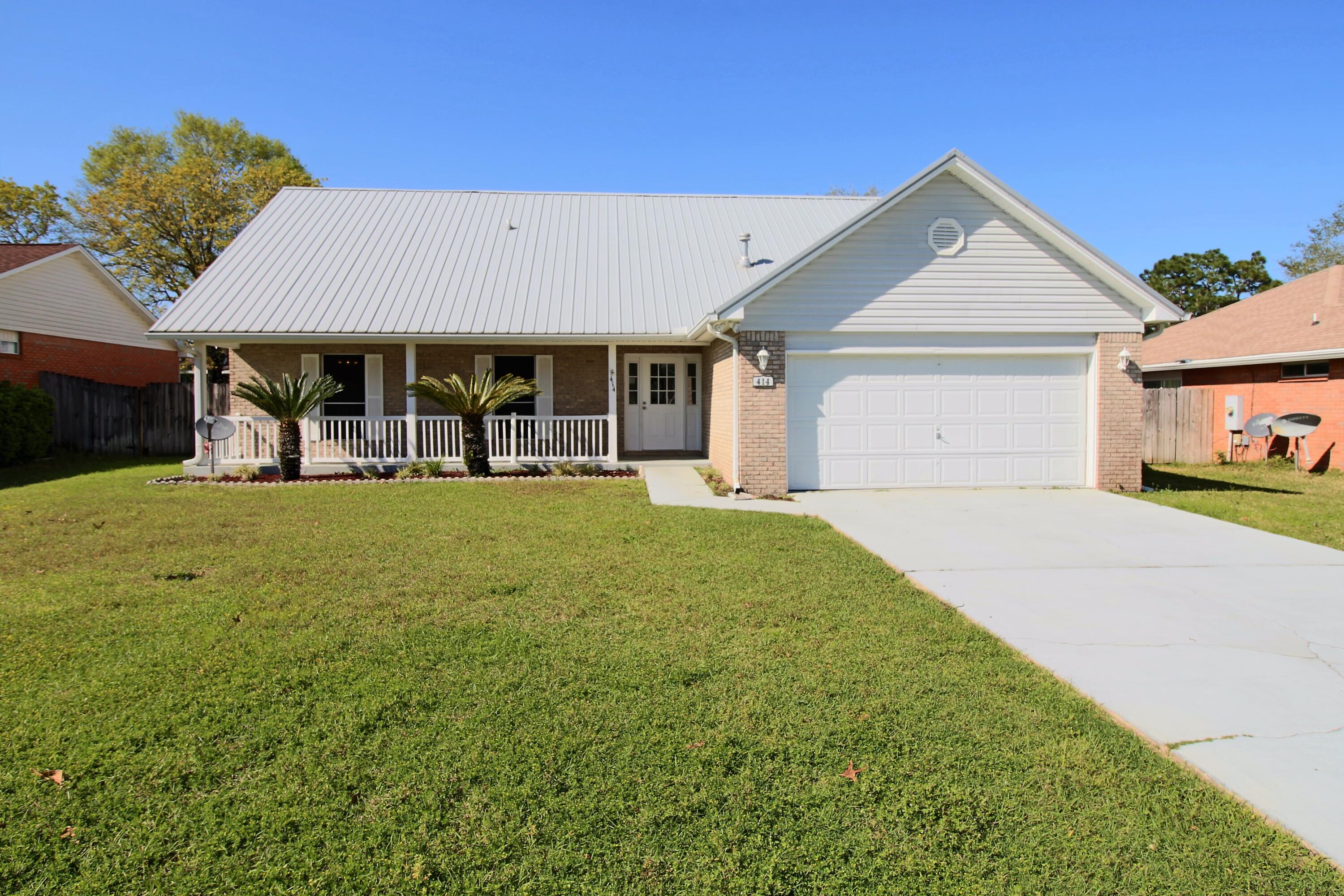 414 Whirlaway Court — photo