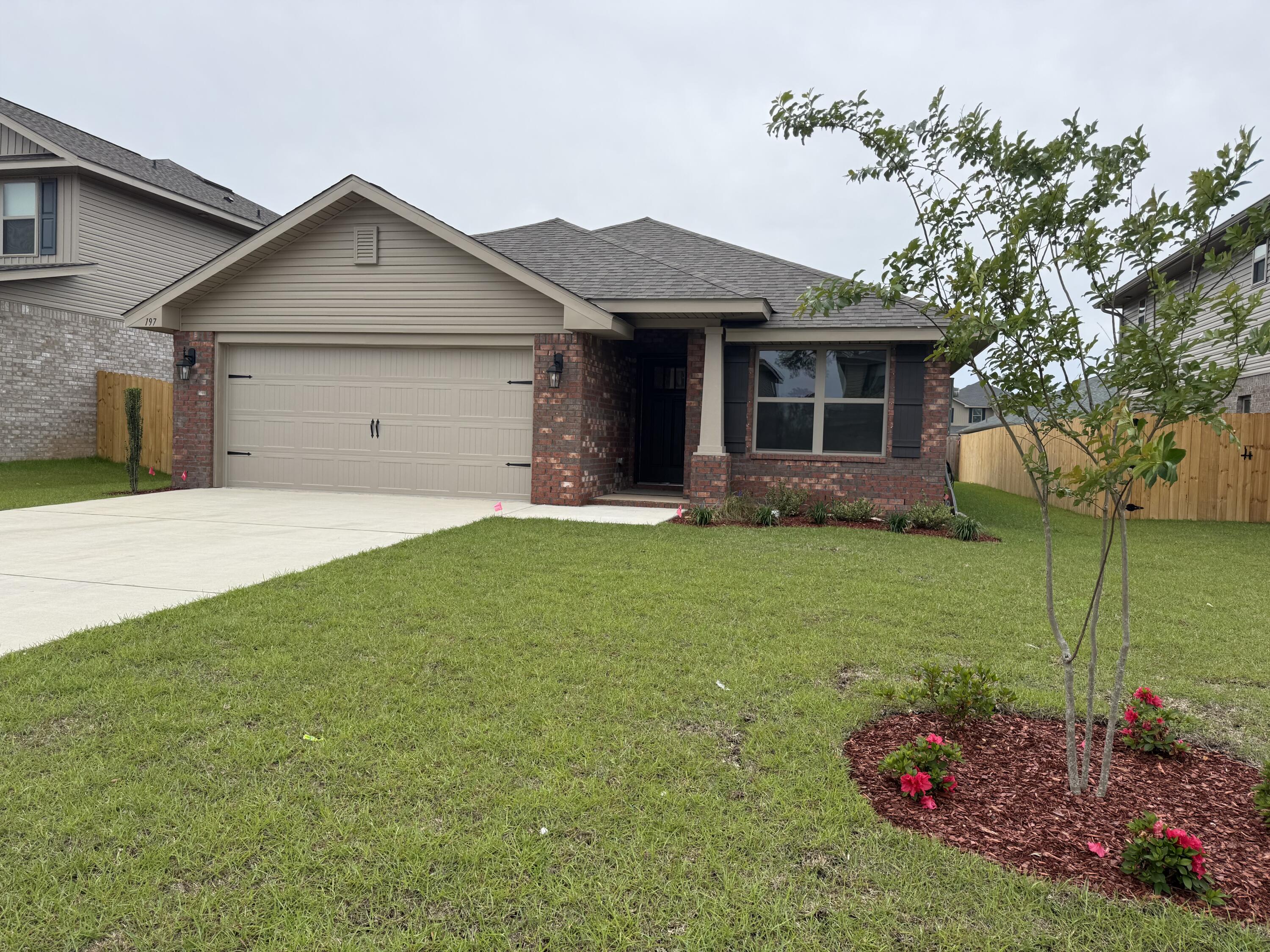 197 Ridgeway Circle — photo