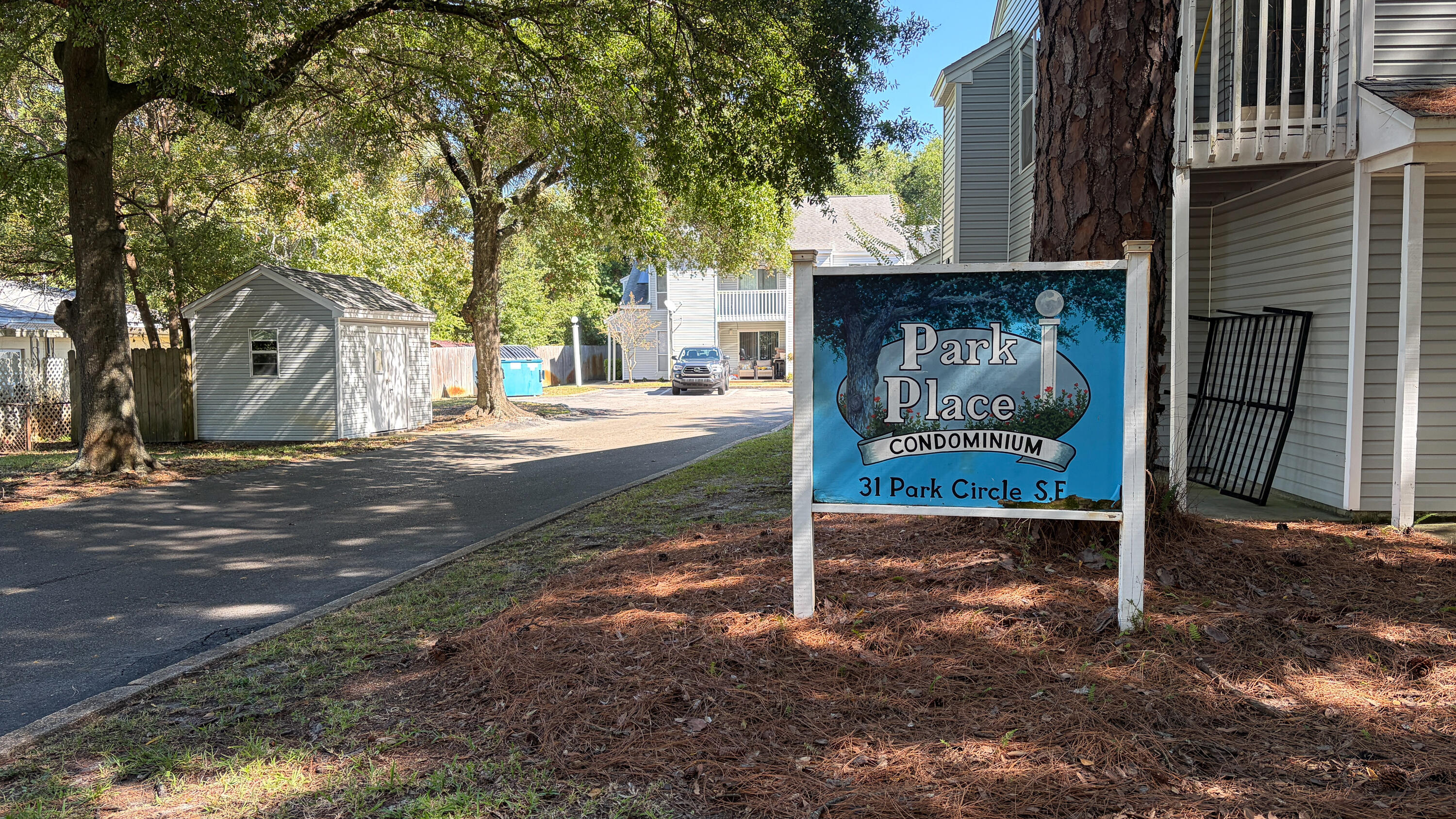 31 SE Park Circle 3 — photo