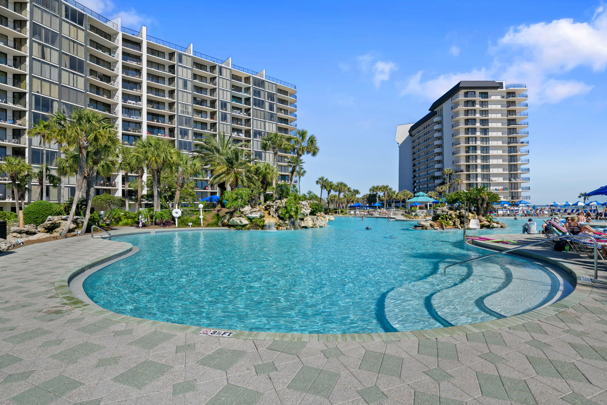 11483 Front Beach Road 105 — photo