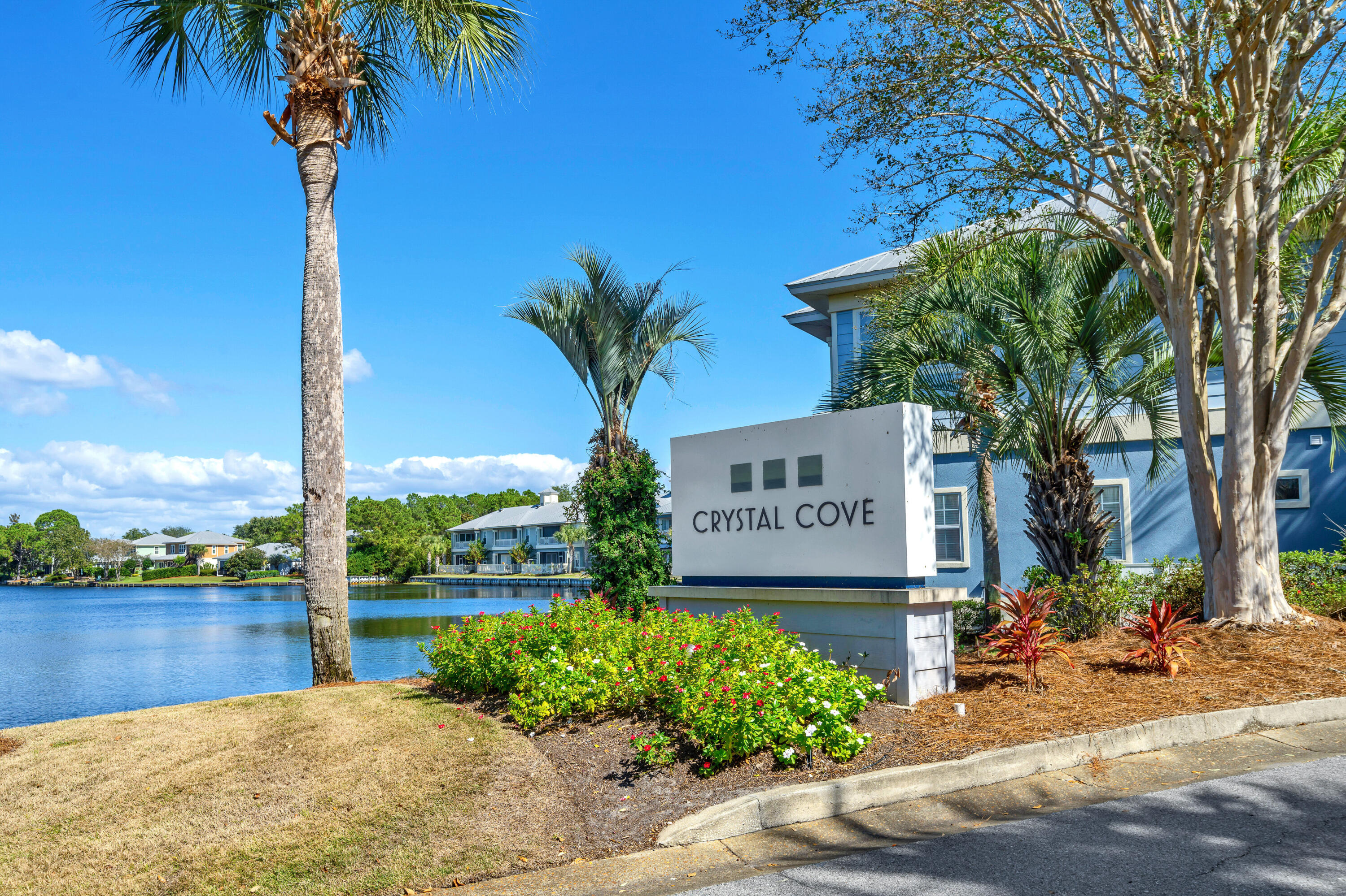 2325 Crystal Cove Lane 325 — photo