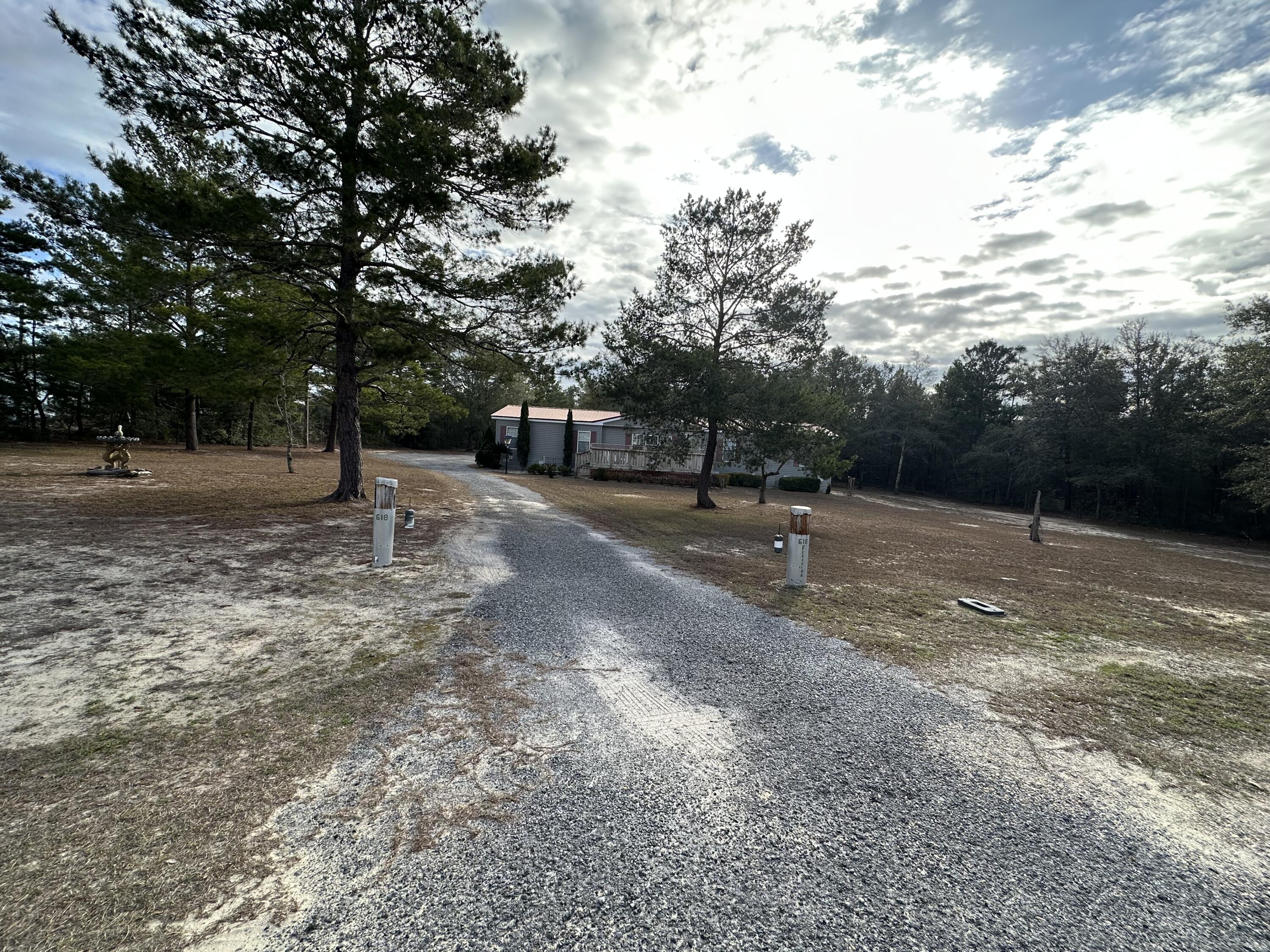 618 Oakridge Road — photo