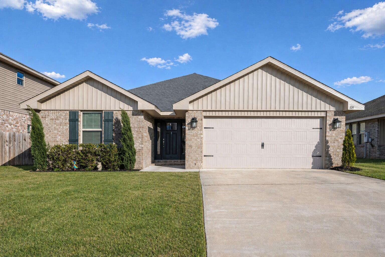 109 Ridgeway Circle — photo