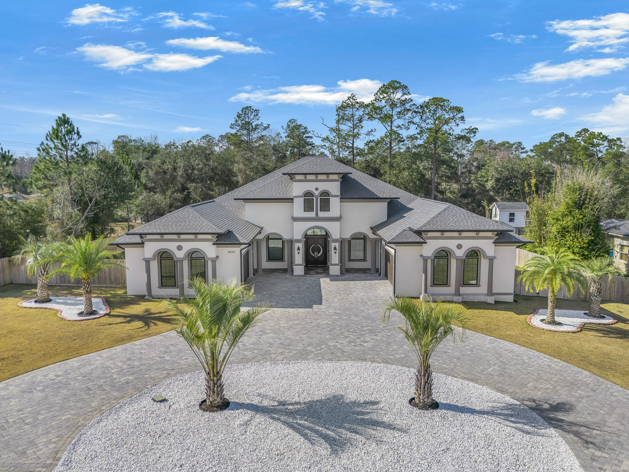 8073 Thoroughbred Road — photo