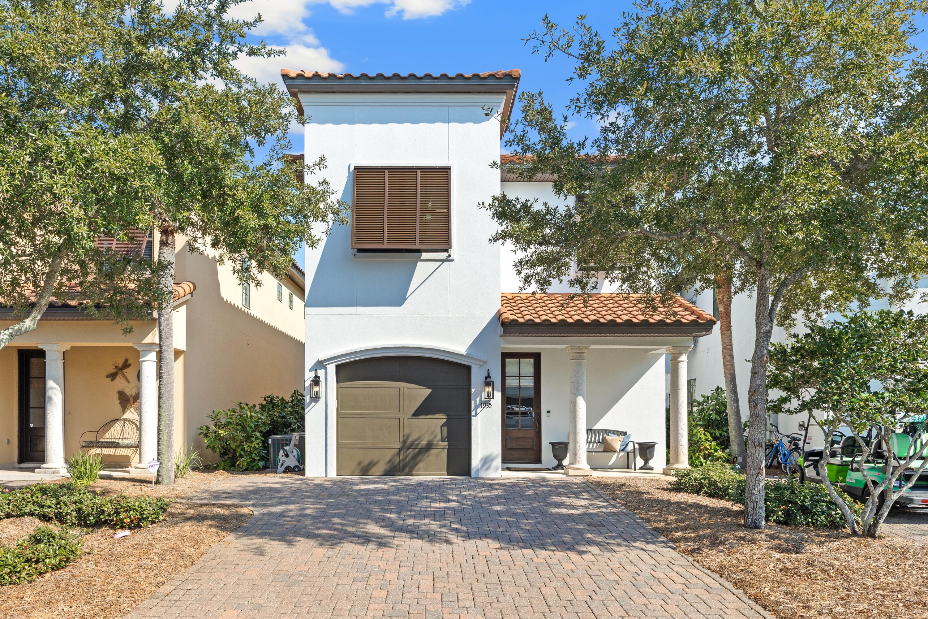 1935 Boardwalk Drive — photo