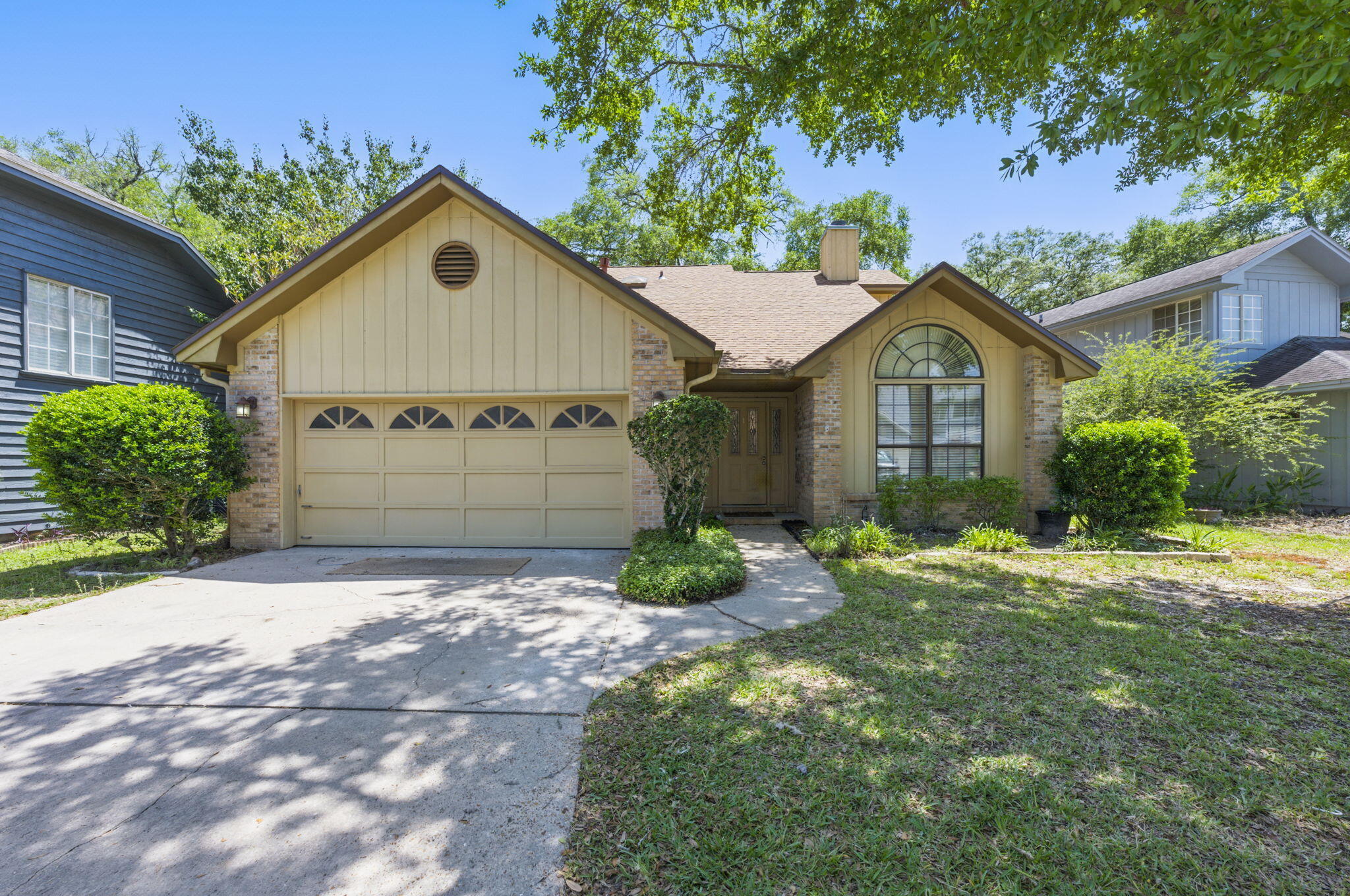 1405 Ariel Lane — photo