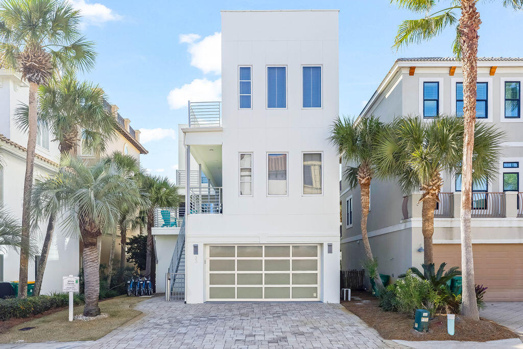 33 Caicos Cay — photo