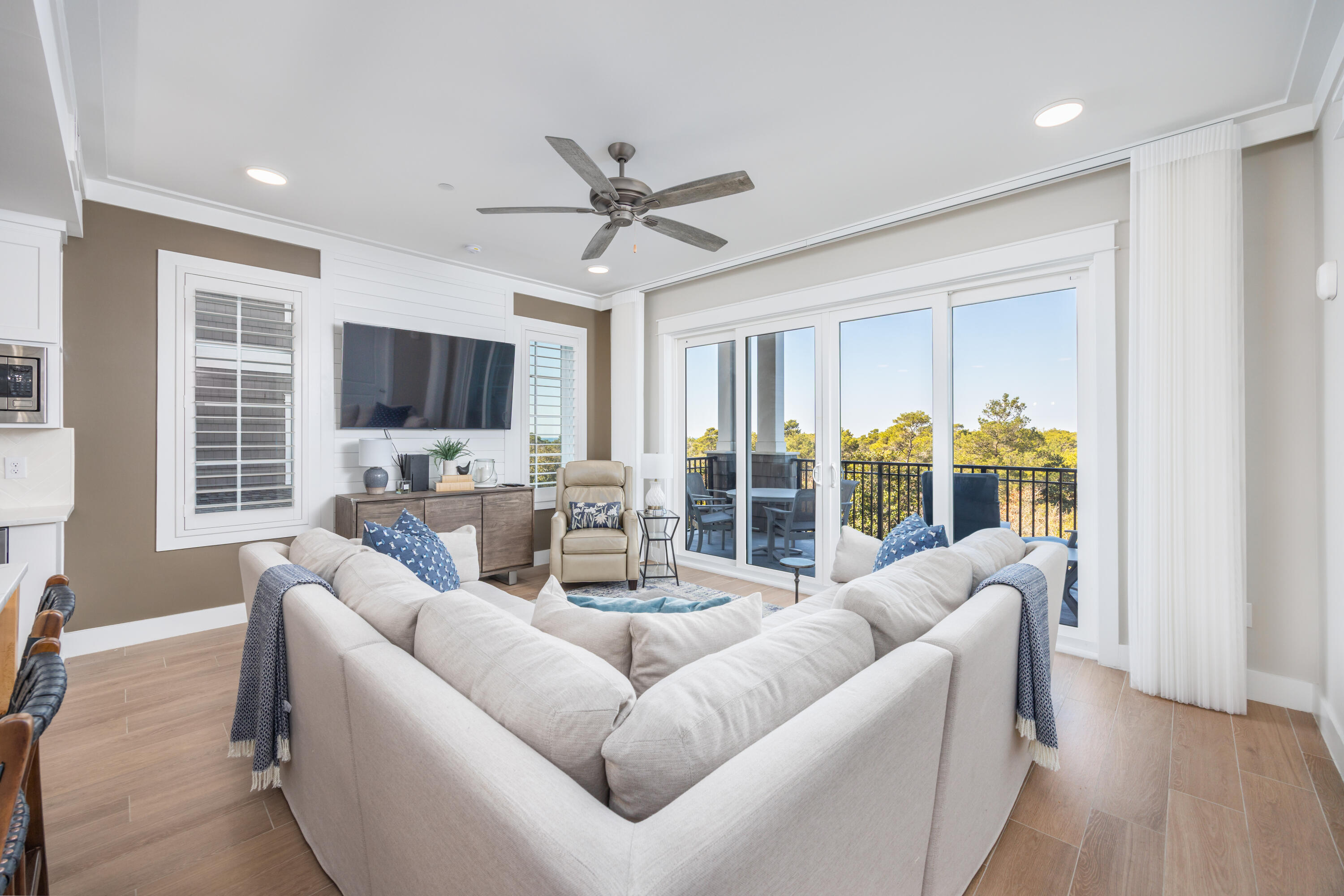 204 Henderson Resort Way 3101 — photo