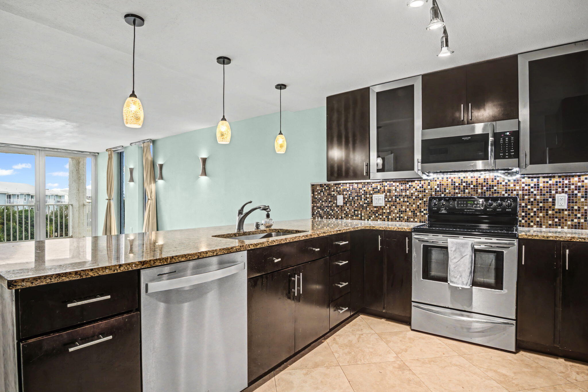 30 Moreno Point Road 306B — photo