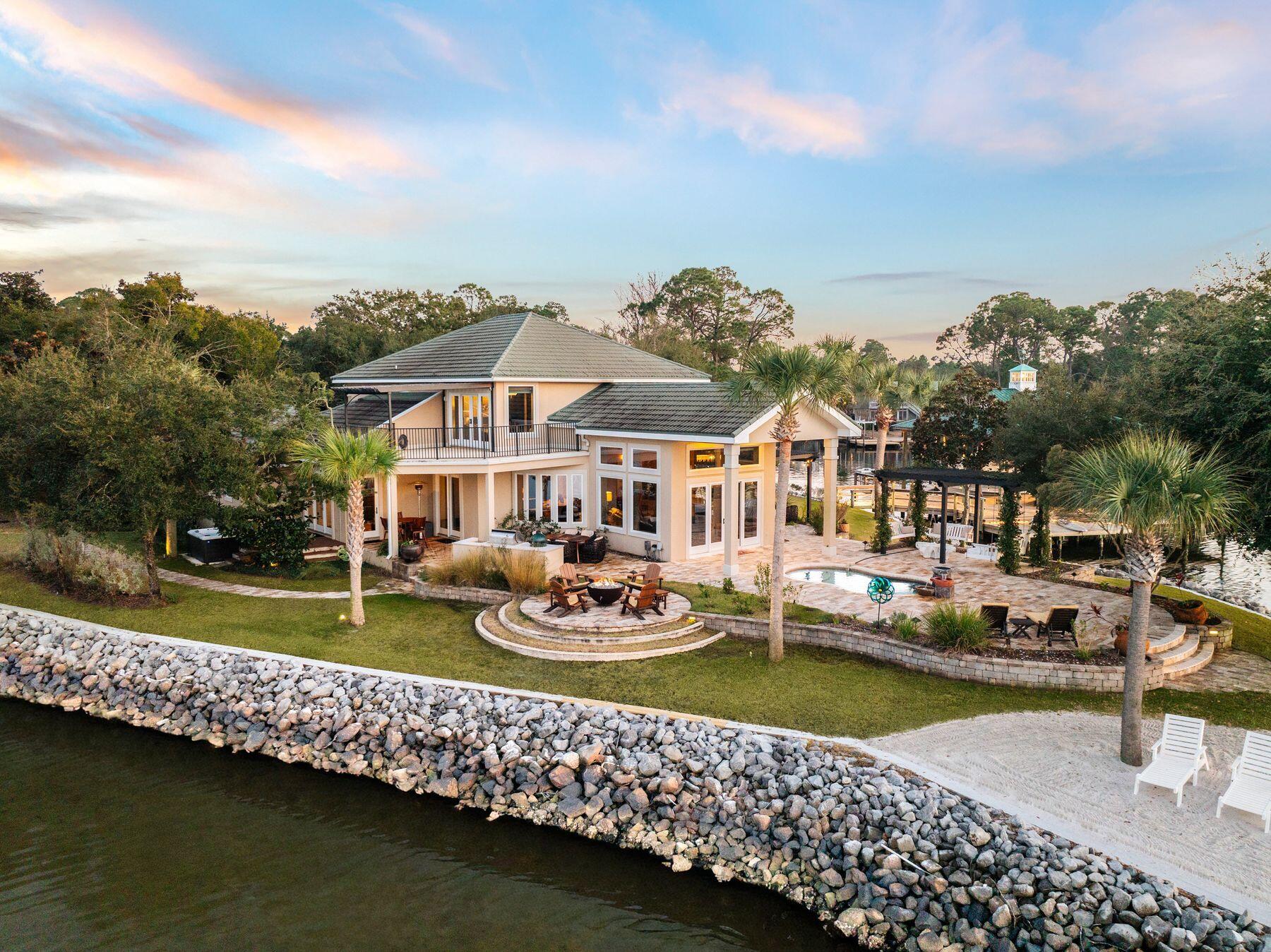 221 Bay Circle Drive — photo