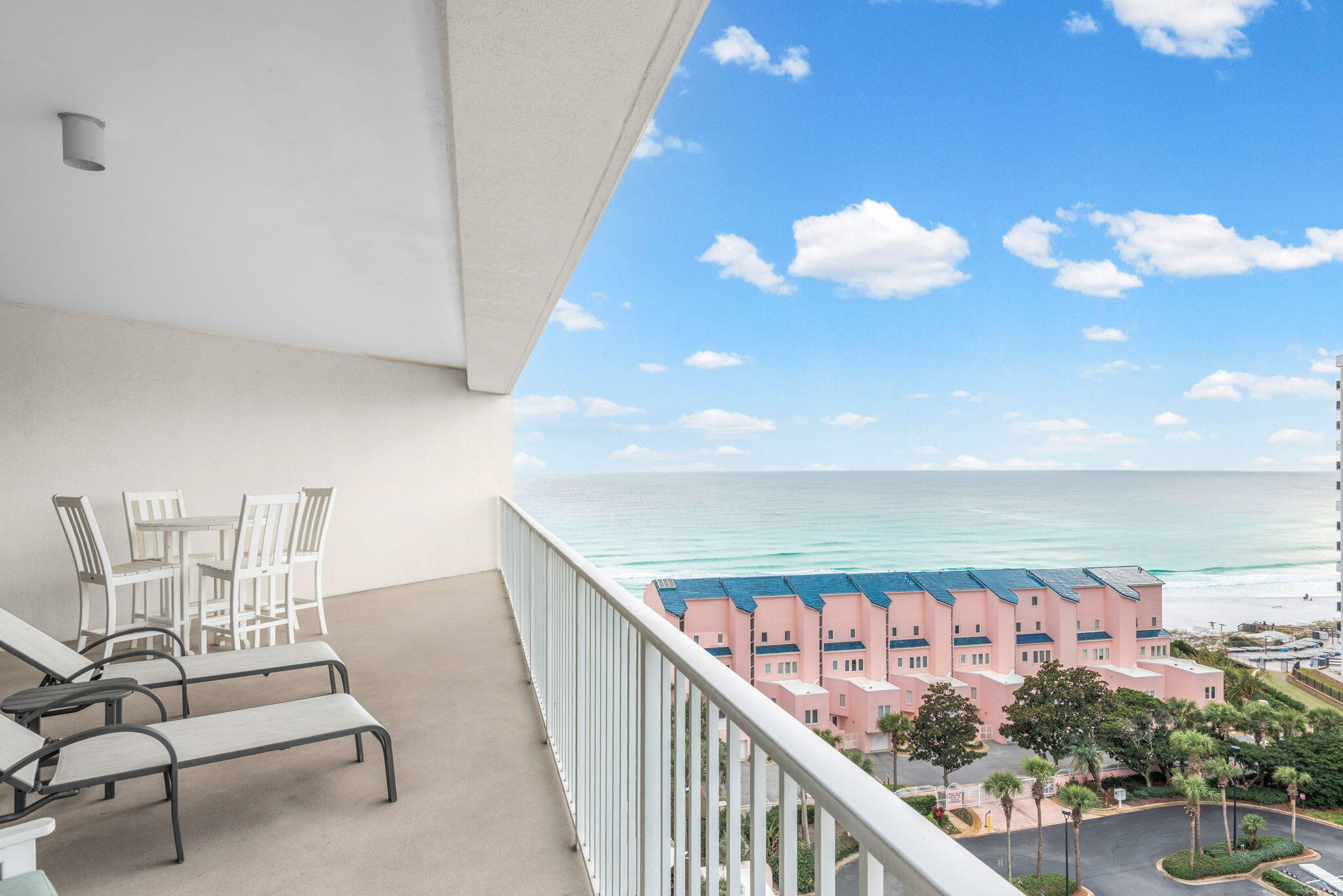 550 Tops L Beach Boulevard #909 — photo