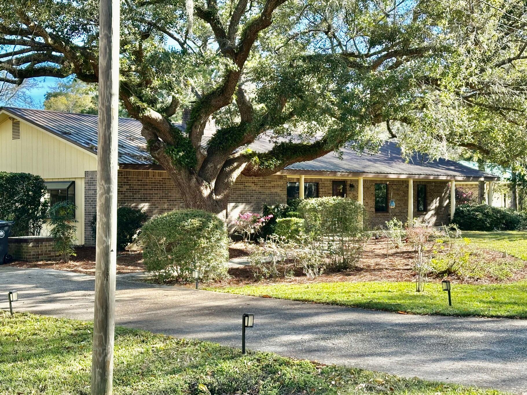 444 Pitts Bayshore Drive — photo