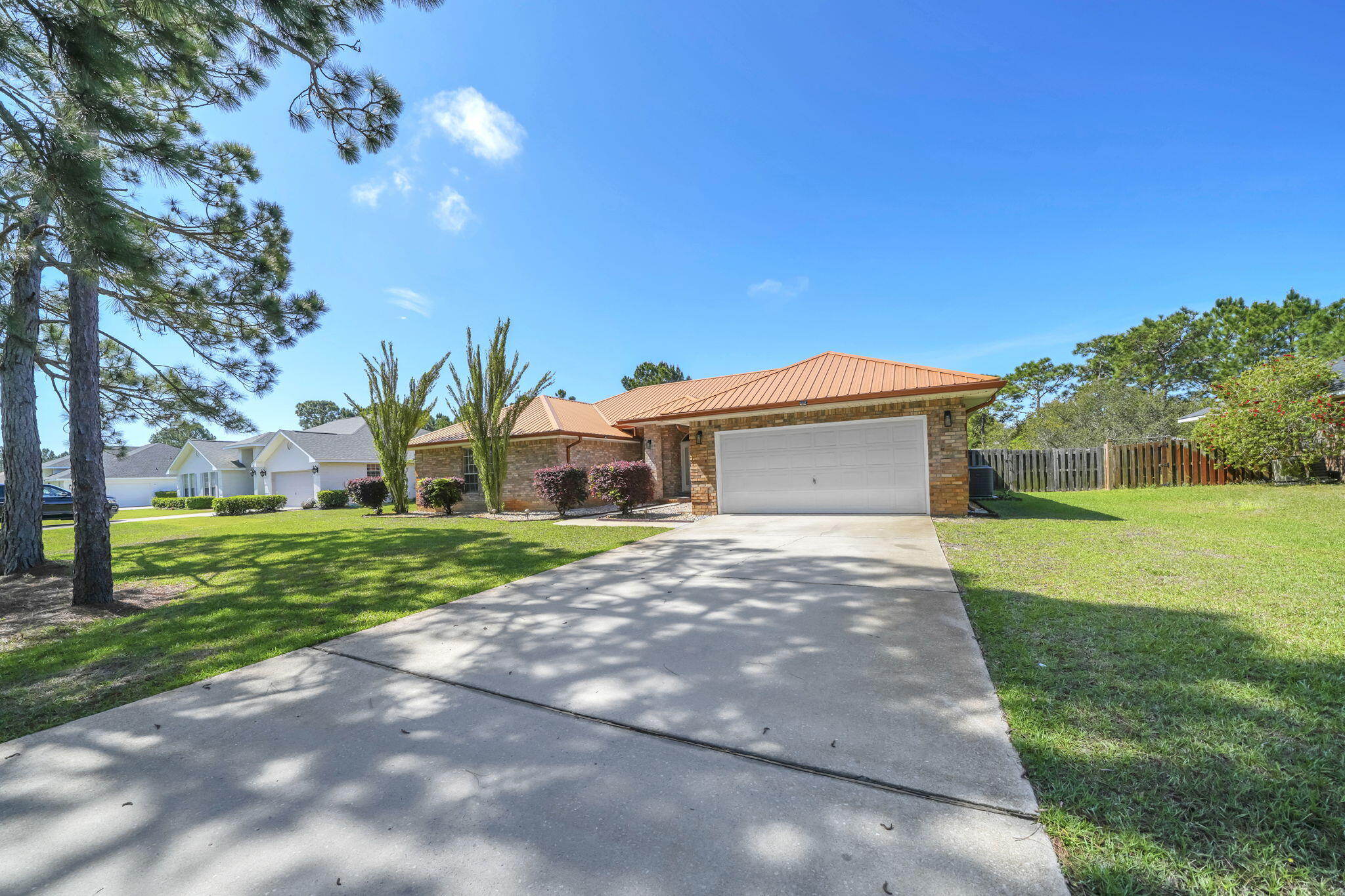 641 E Shipwreck Road — photo