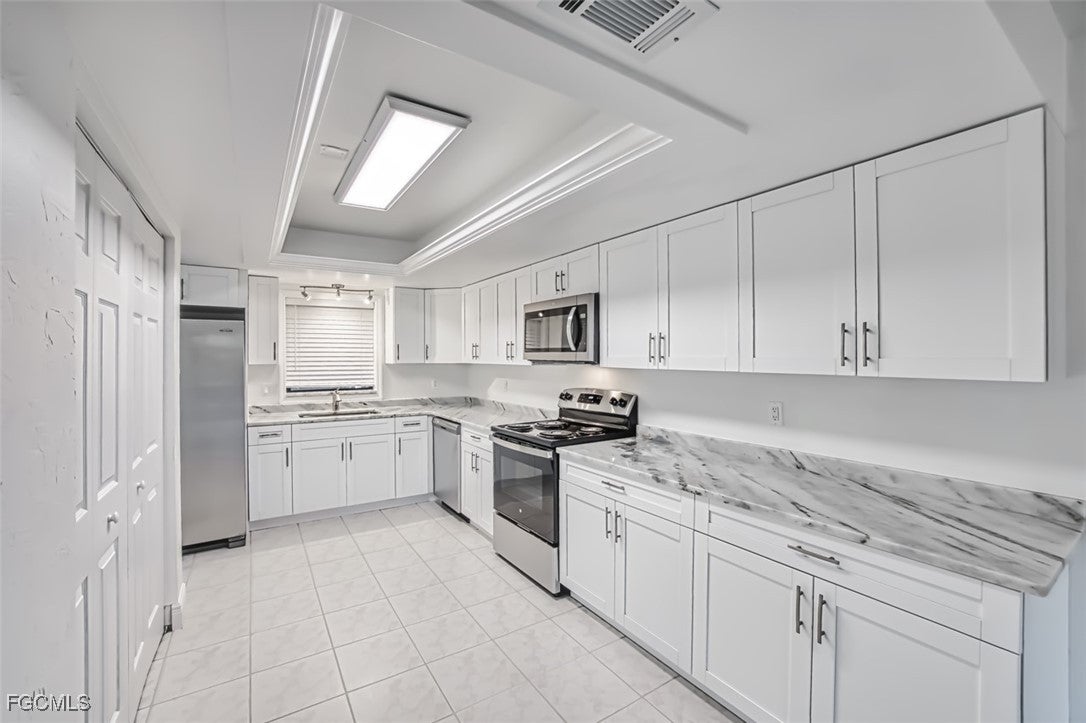 10022 Oxfordshire Lane 105 — photo