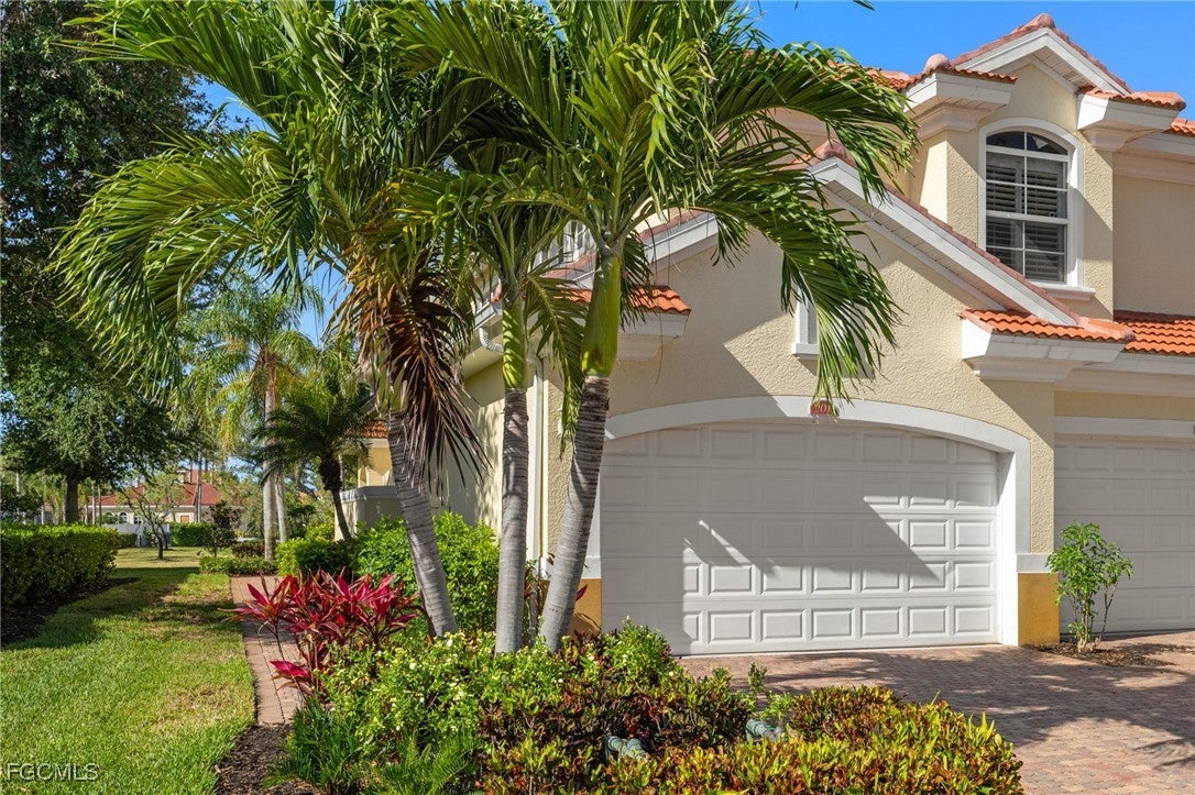 5920 Tarpon Gardens Circle 201 — photo
