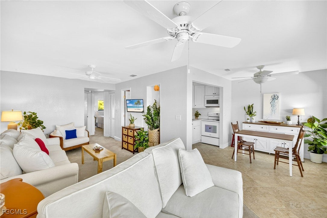1250 Tennisplace Court B34 — photo