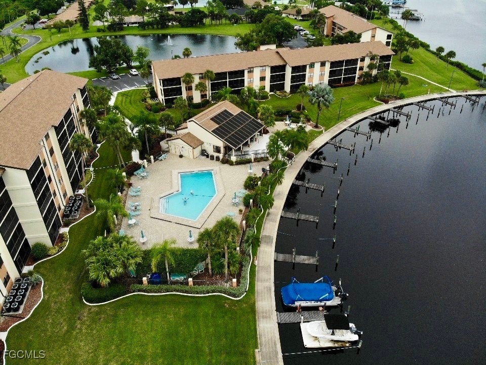 16100 Bay Pointe Boulevard 105 — photo