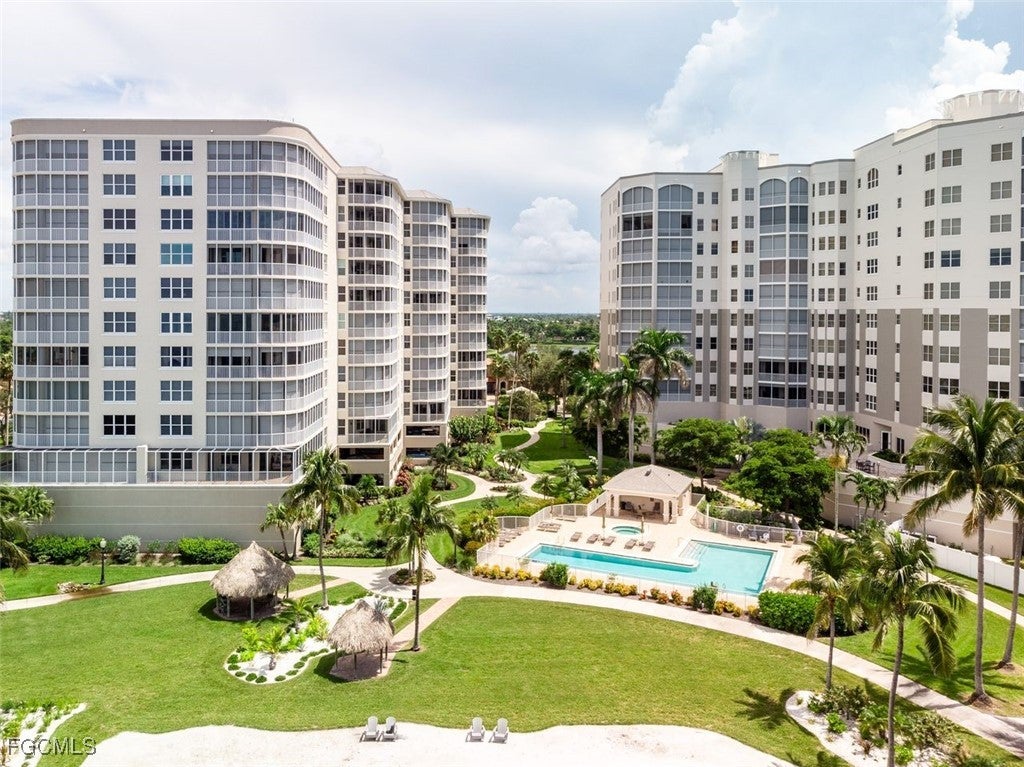 14250 Royal Harbour Court 817 — photo