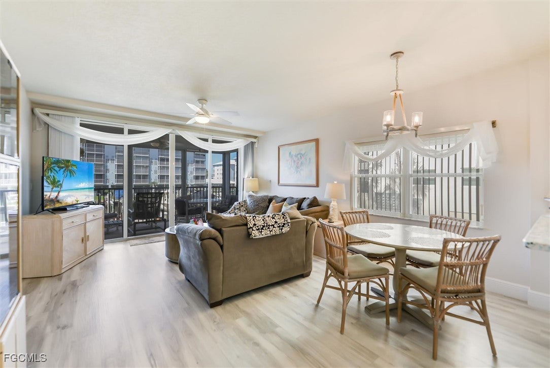 4481 Bay Beach Lane 214 — photo