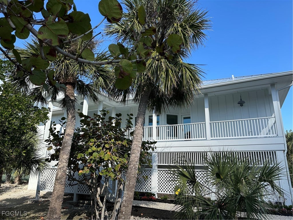 1990 My Tern Court — photo