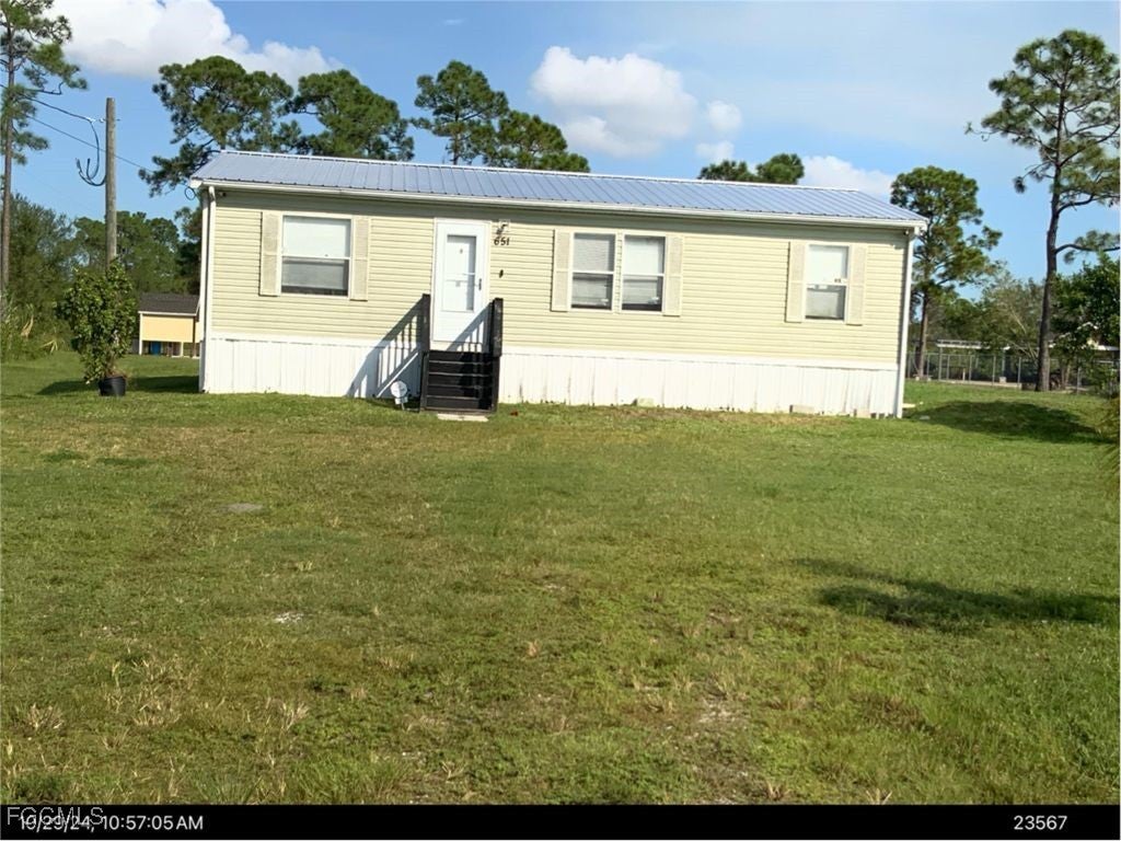 651 Hunting Club Avenue — photo