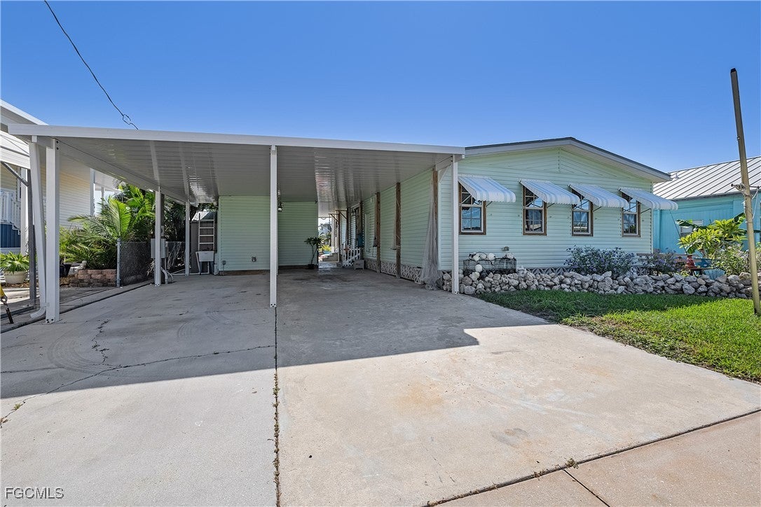 2592 York Road — photo