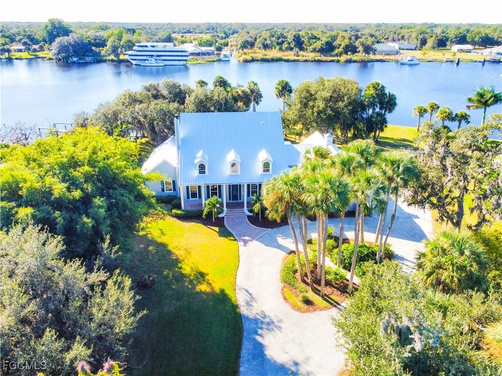 16470 Oakview Circle — photo