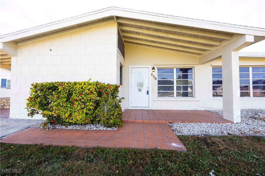 275 Lakeview Drive — photo