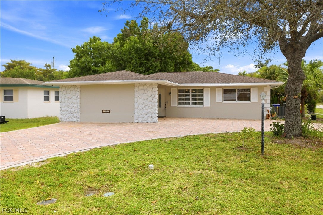 1736 Bonnie Court — photo