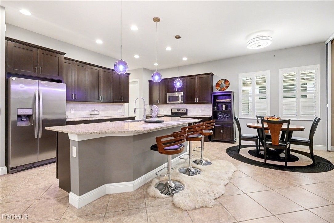 12715 Fairington Way — photo