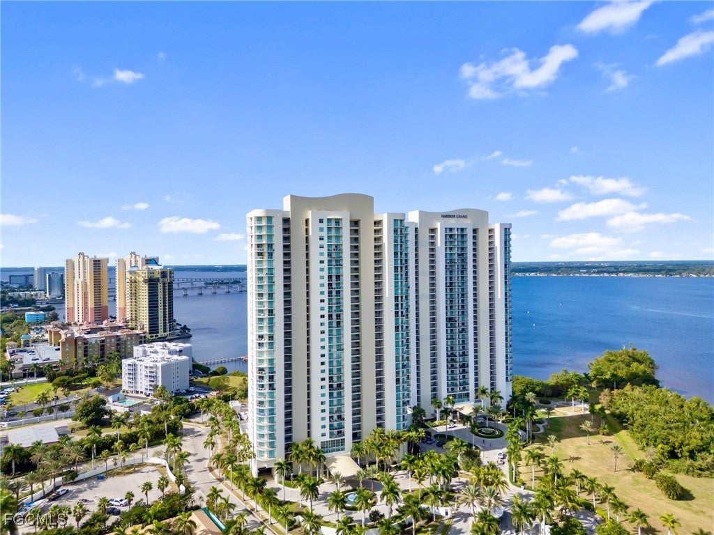 3000 Oasis Grand Boulevard 1206 — photo