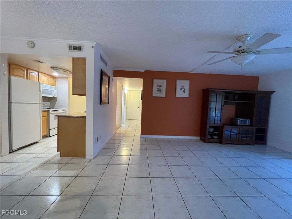 2366 E Mall Drive 304 — photo