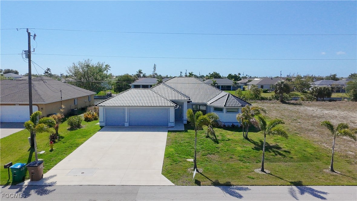 3318 SW 8th Place — photo