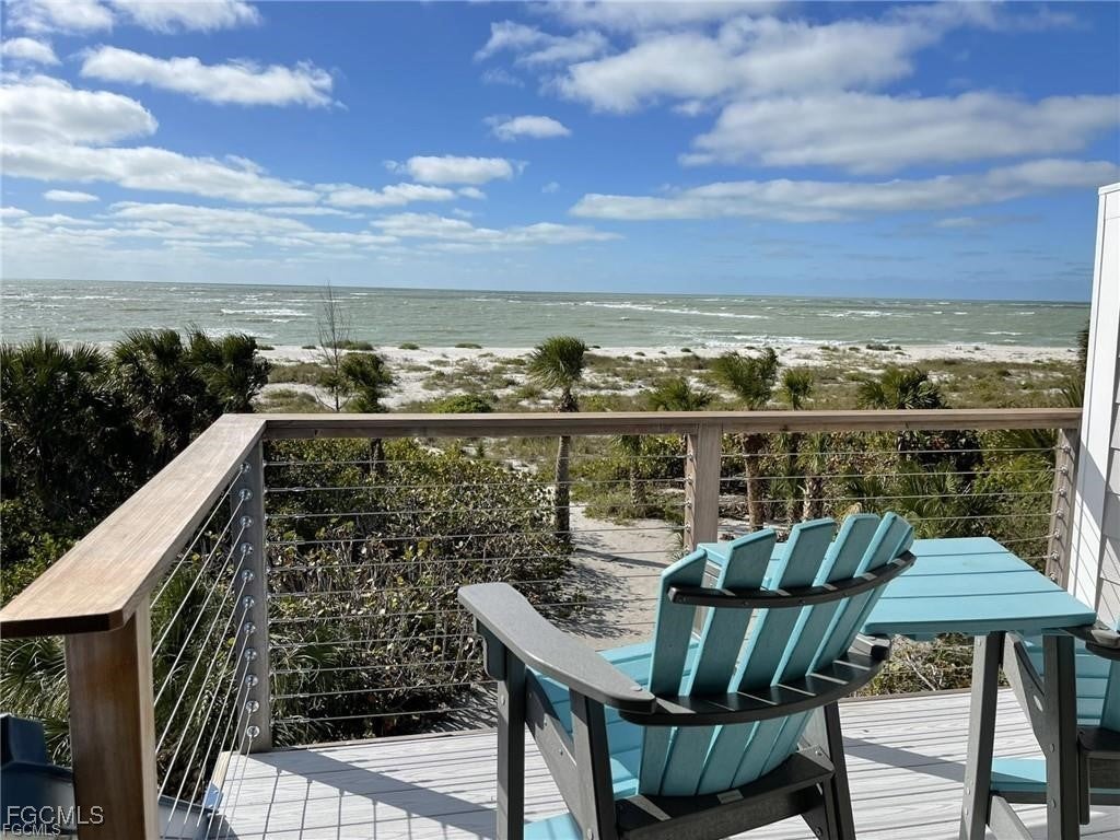 640 Gulf Lane 4 — photo