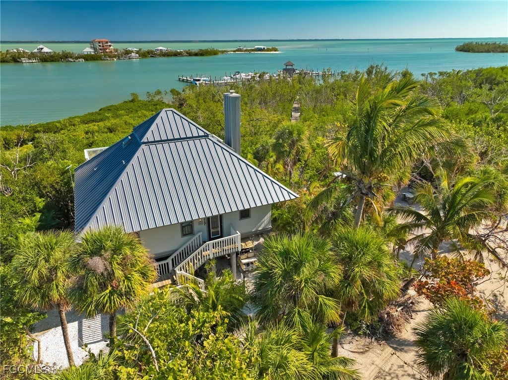4490 Harbor Bend Drive — photo