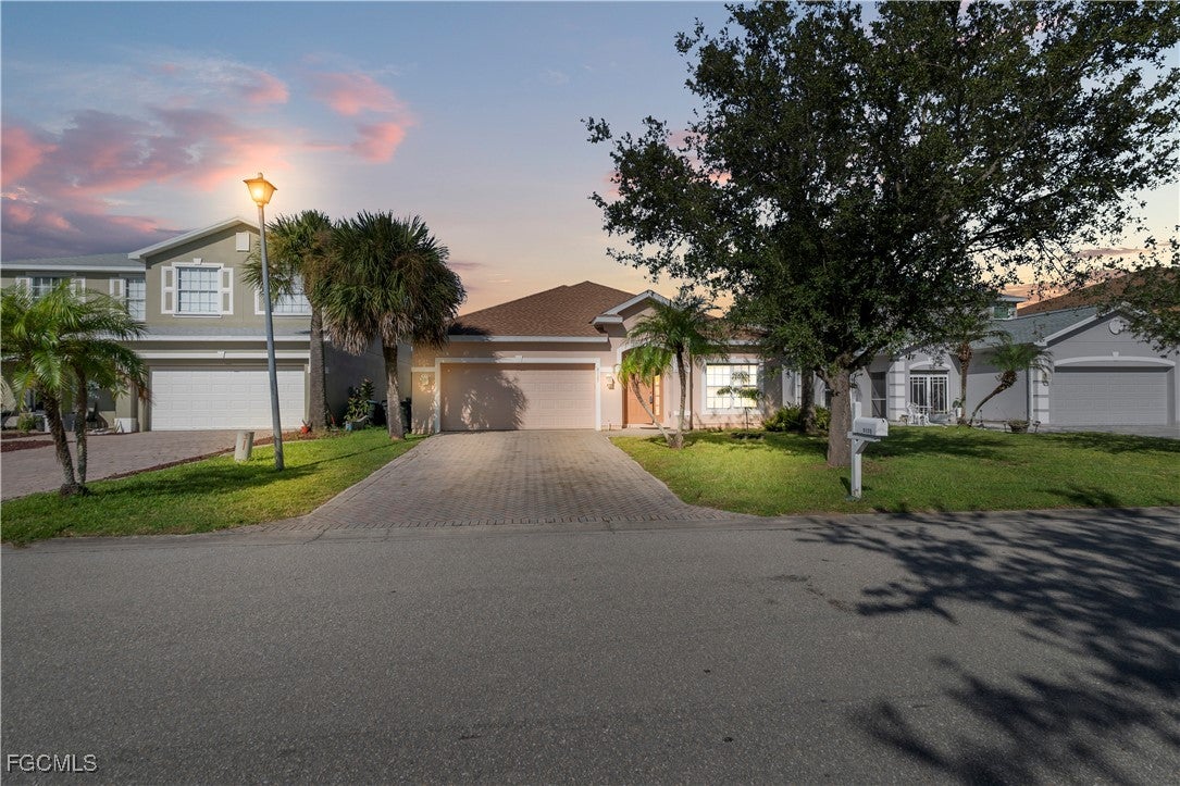 8125 Silver Birch Way — photo
