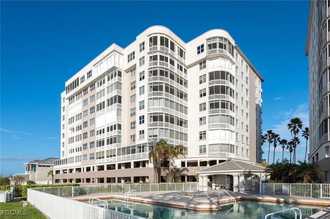 14200 Royal Harbour Court 902 — photo