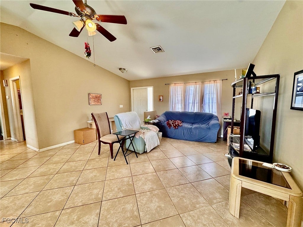 214 NE 9th Court — photo