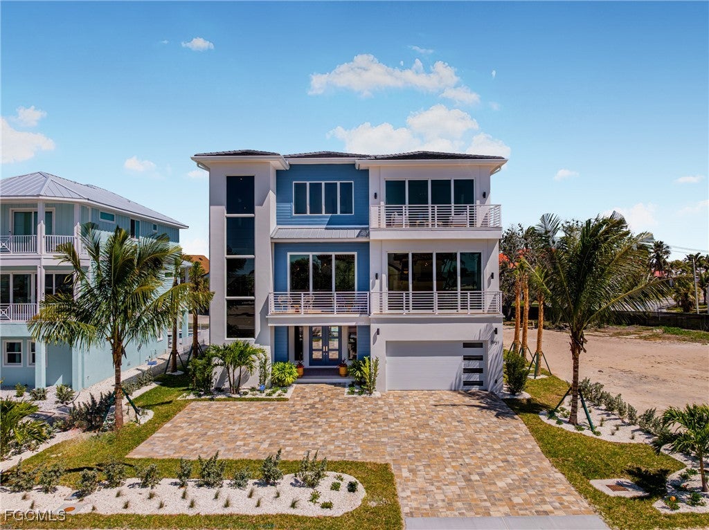 5921 Estero Boulevard — photo