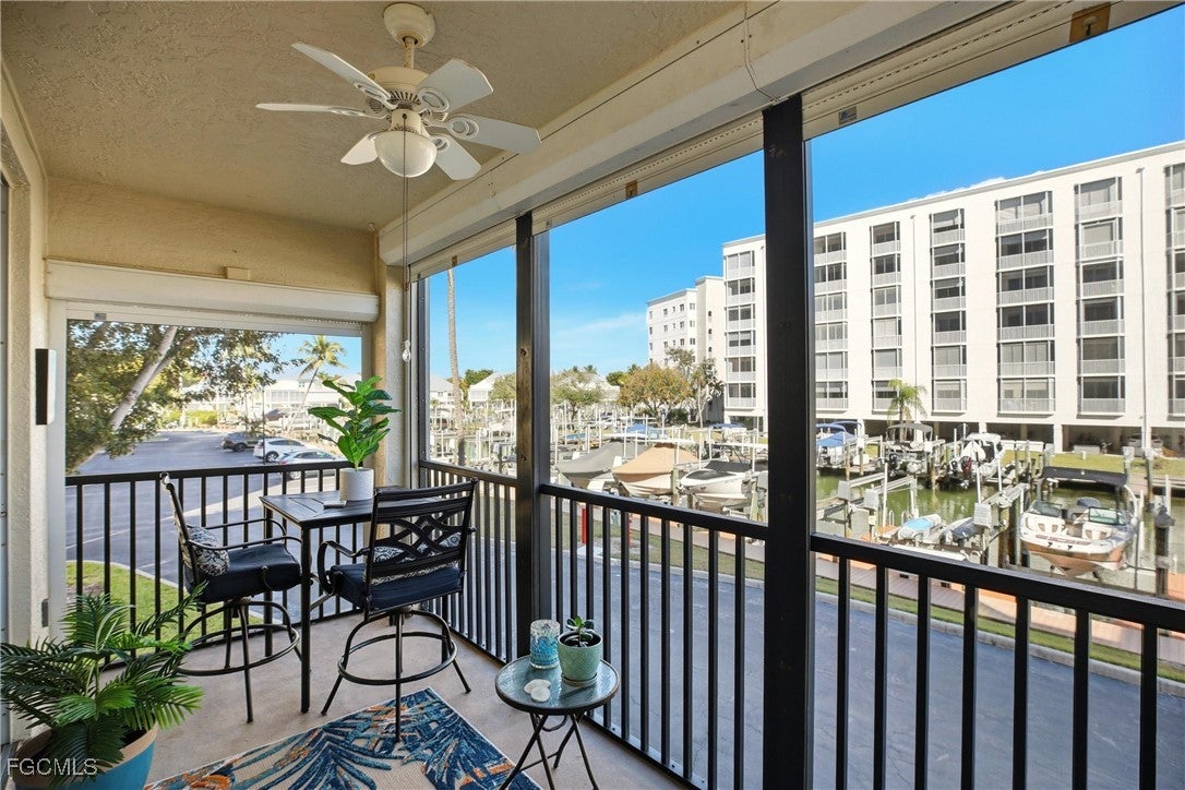 4421 Bay Beach Lane 611 — photo