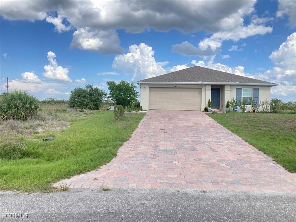 142 Plantation Drive — photo