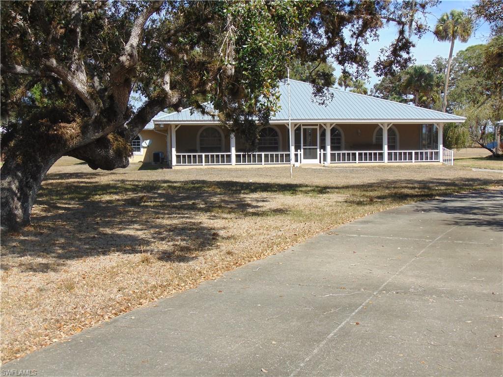 1092 Riverbend Dr — photo