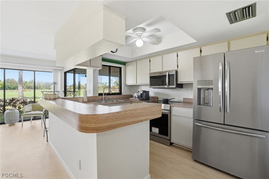 5585 Trailwinds Drive 314 — photo