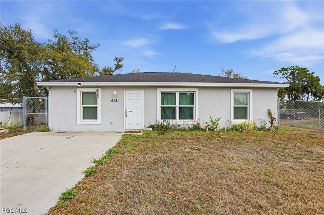 6031 N Moss Circle — photo