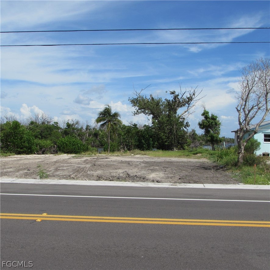 4195 Pine Island Road NW — photo