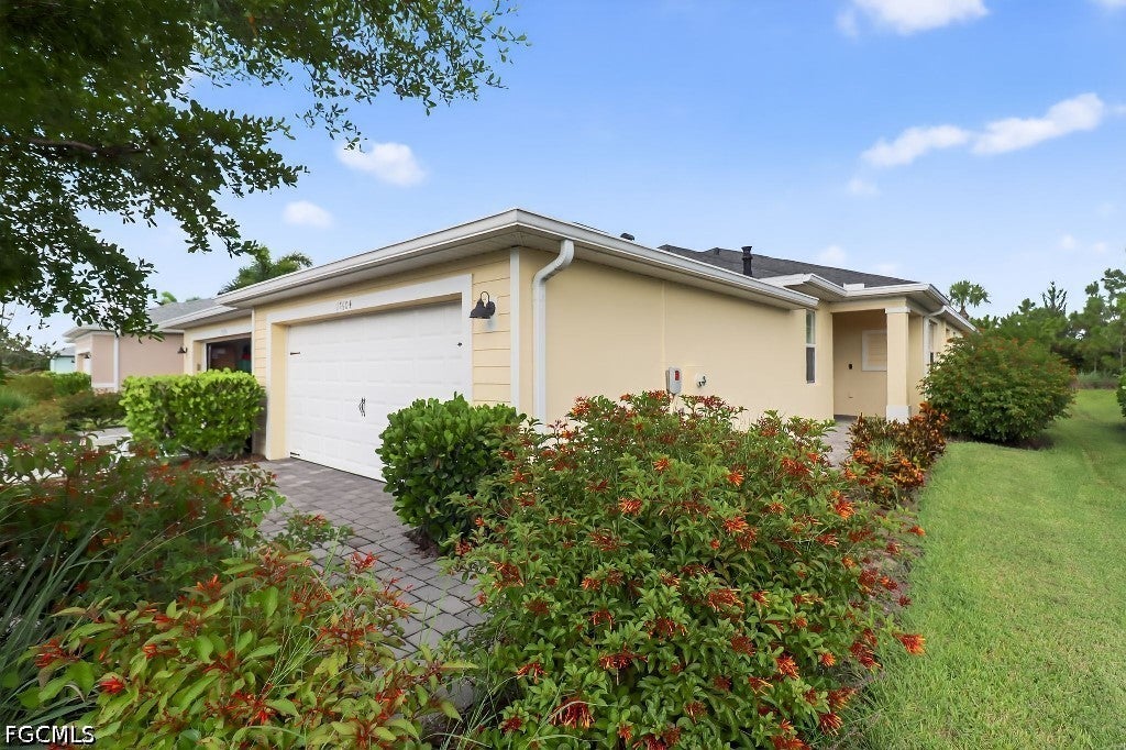 17604 Wayside Bend — photo